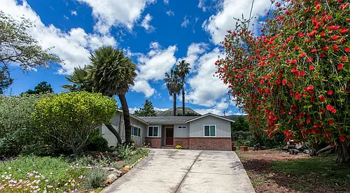 733 Circle Dr Photo 1