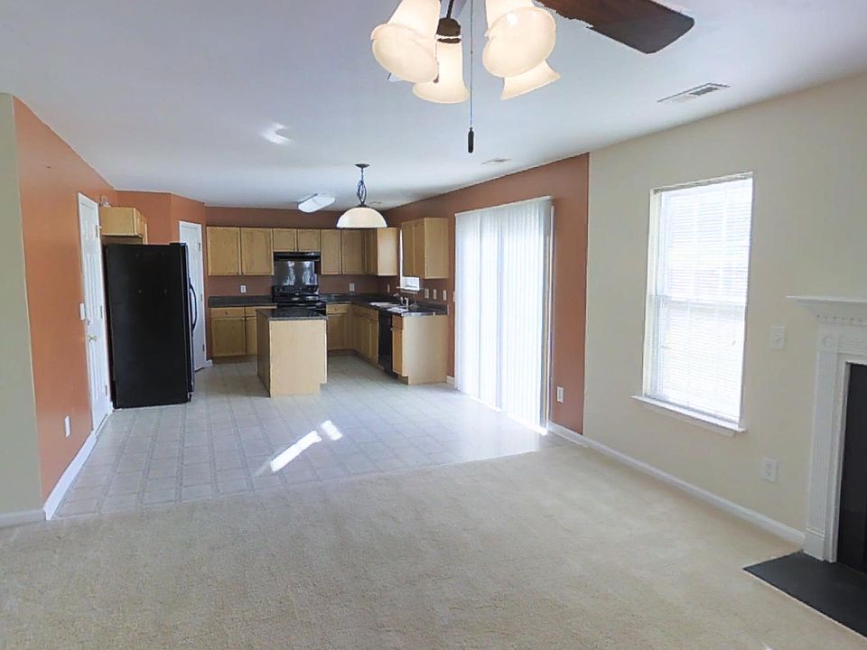 2nd image of 4178 Acorn Ln