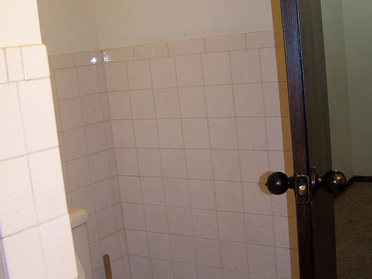 111 Pin Oak Dr #C — Photo 16