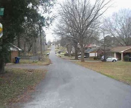 2nd image of 500 Hillcrest Dr