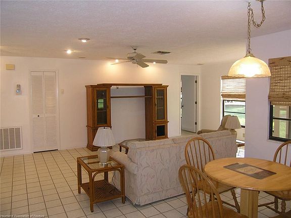 5th image of 104 Crestview Ct N