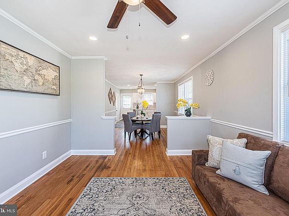 3rd image of 4528 Hazelwood Ave