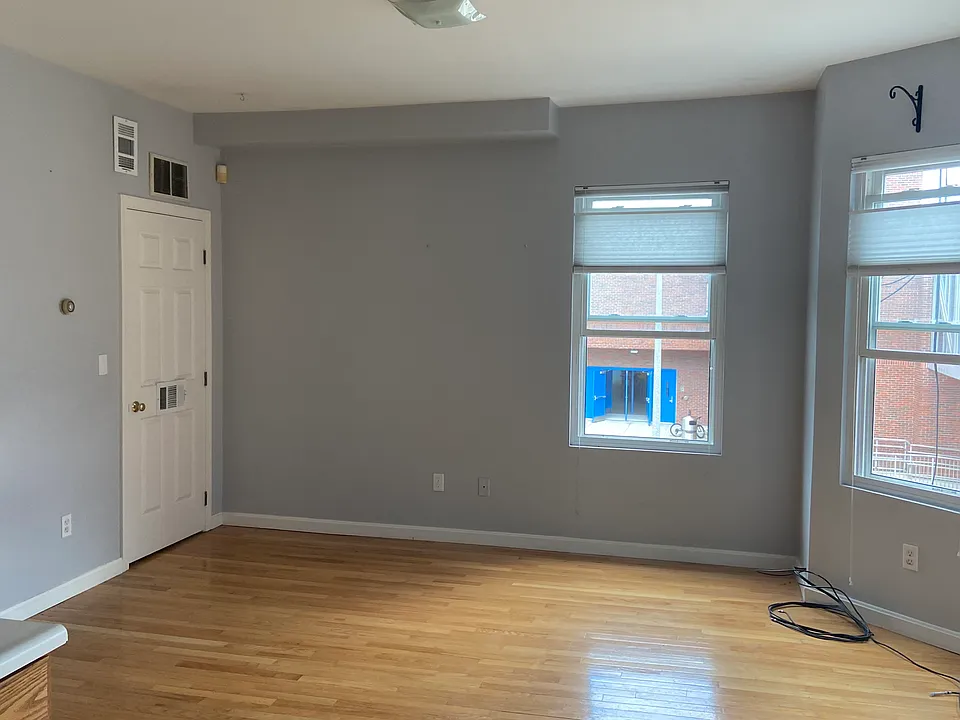 256 Medford St #5