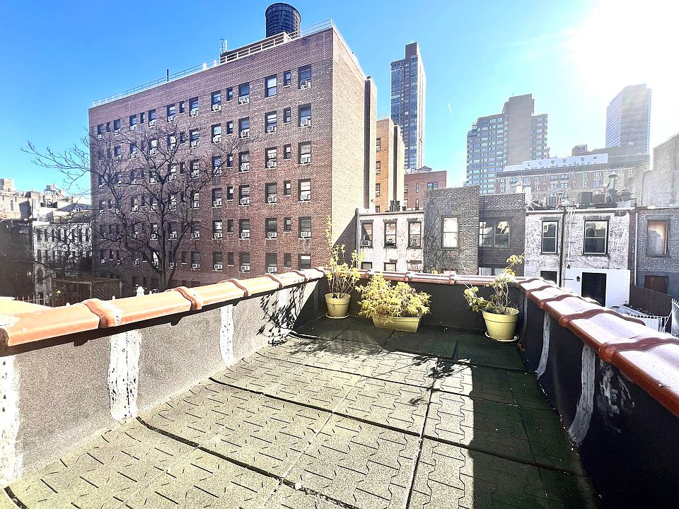 1st image of 126 W 71st St APT 5B
