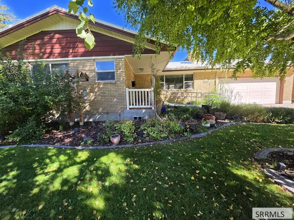 286 Pinon Dr, Idaho Falls, ID 83401