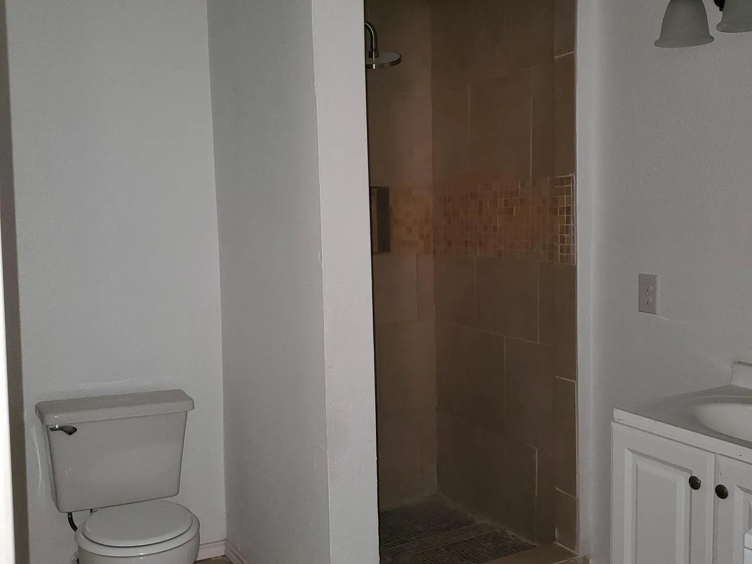 1438 W Ridgewood Ct — Photo 3