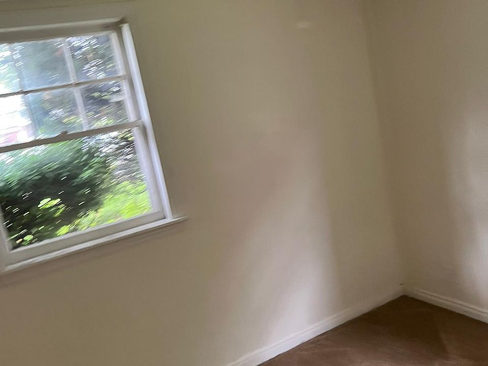 1st image of 282 Highland Pkwy APT 1