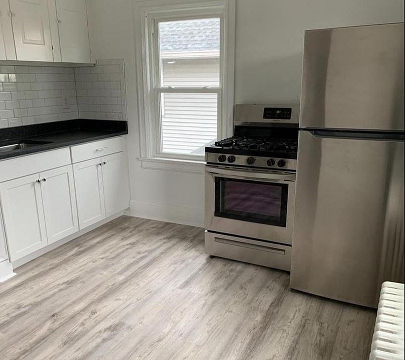 2nd image of 35 Linden Ln #B