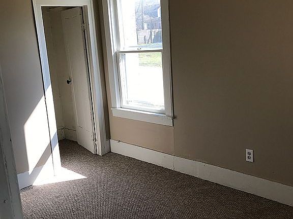 3rd image of 312 N Lagrave St