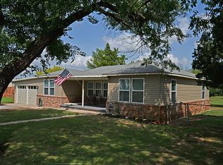 901 N Rangeline St, Tecumseh, OK 74873