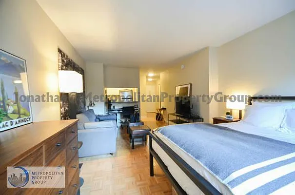 Rented by Metropolitan Property Group | media 5