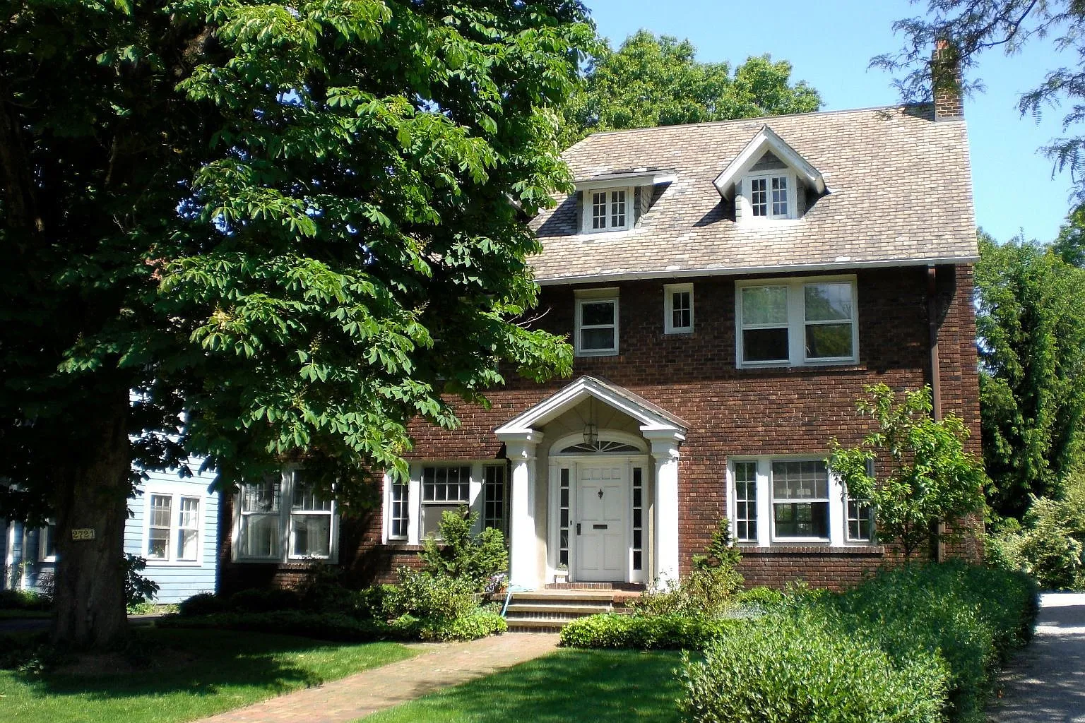 2721 Scarborough Rd photo 1