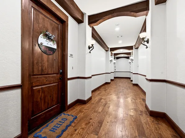 555 Via Amalfi APT 203, Irving, TX 75039