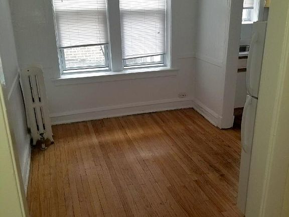3rd image of 4445 N Lawndale Ave #2