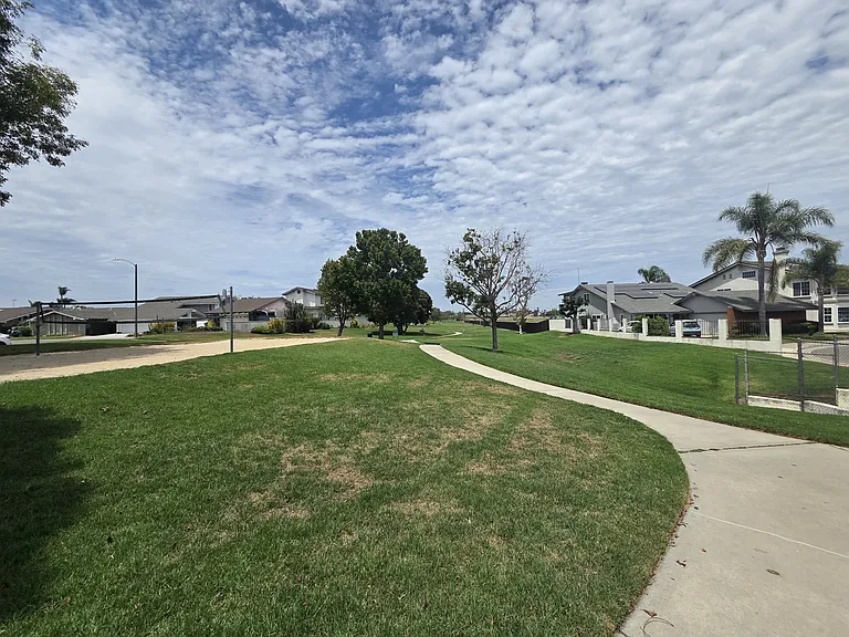 10687 El Adelante Ave — Photo 13
