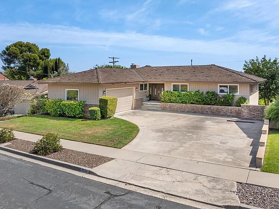 3rd image of 6359 Lambda Dr
