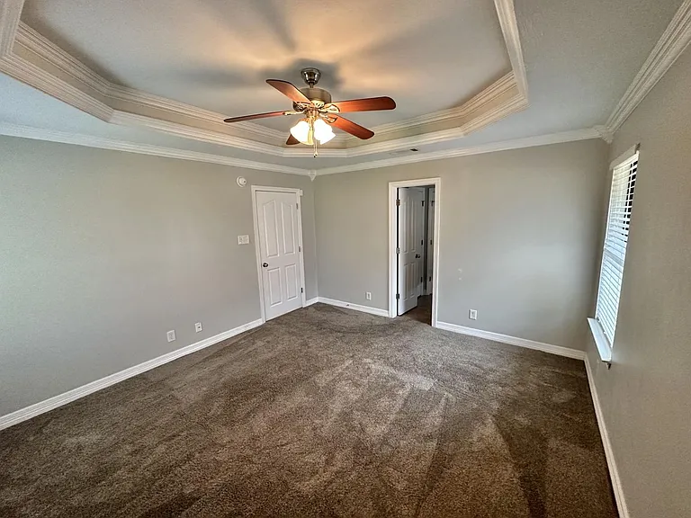5010 James Loop — Photo 13