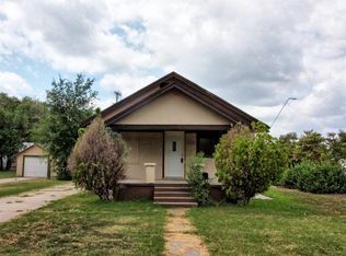 1025 N 4th St, Garden City, KS 67846
