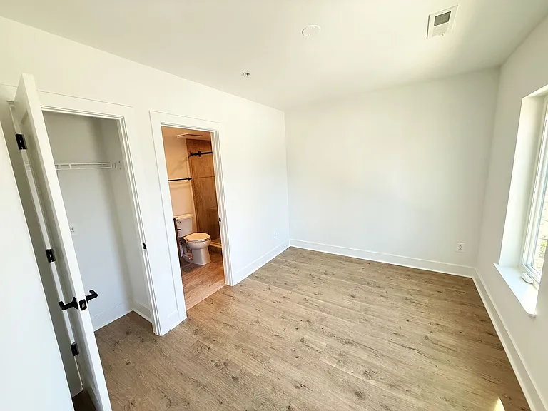 33 Lower Service Ct NW — Photo 12