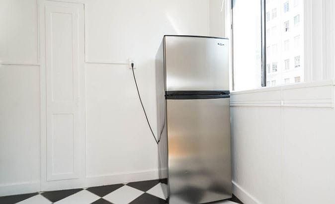 1st image of 605 Jones St