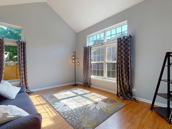 5th image of 1351 Lily Ct