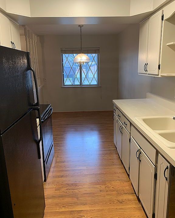 1st image of 37030 W Aragona Dr
