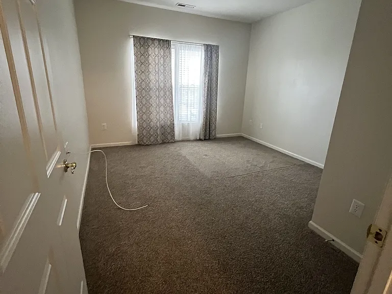 2001 Whispering Ponds Ct #1-2D-2D — Photo 9