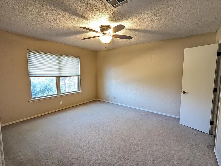 2630 W Washington Pl — Photo 5