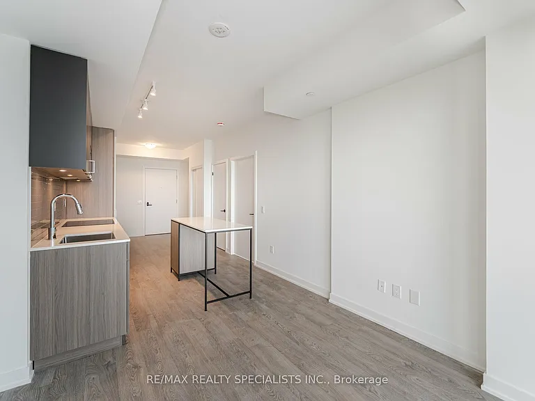 220 Missinnihe Way #1011 — Photo 16
