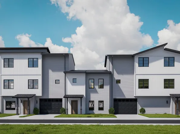 361 W Country Club Dr, Bloomington, IN 47403