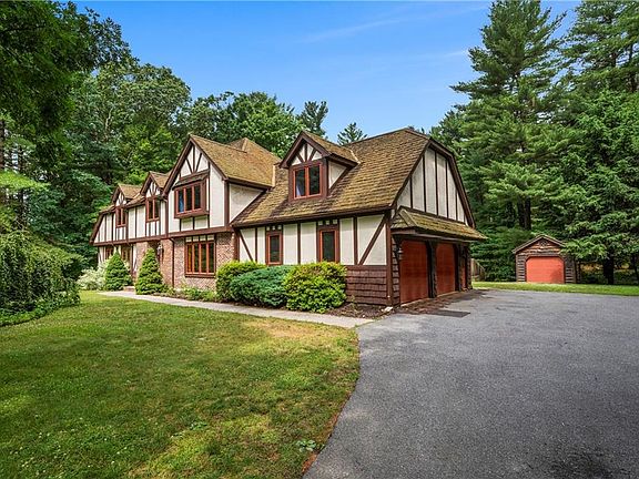 2nd image of 30 Georgiana Dr