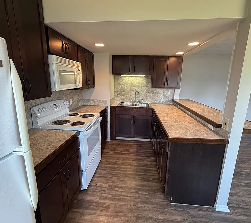 6438-6692 Martinie Dr