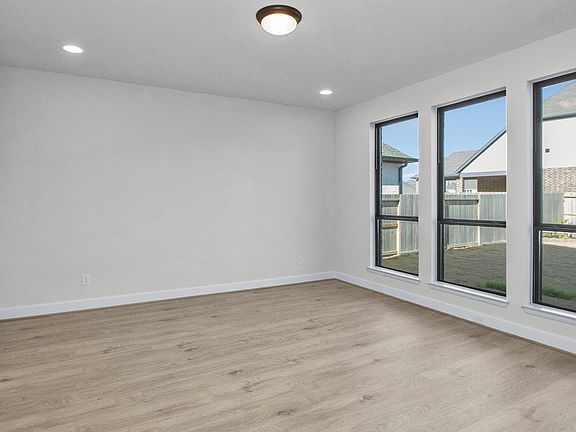 4th image of 12214 Grassy Bend Dr