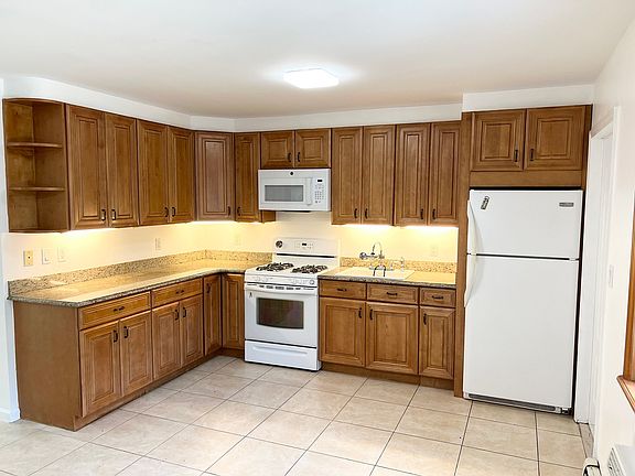 3rd image of 30-19 72nd St Floor 1