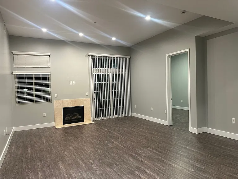 Axis 2300 Apartments — Photo 140