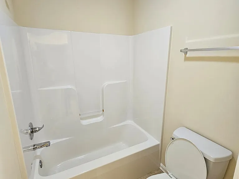 403 Persimmon Dr — Photo 12