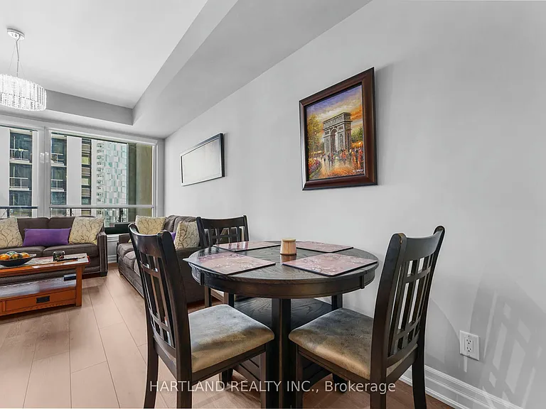 9075 Jane St #810 — Photo 9