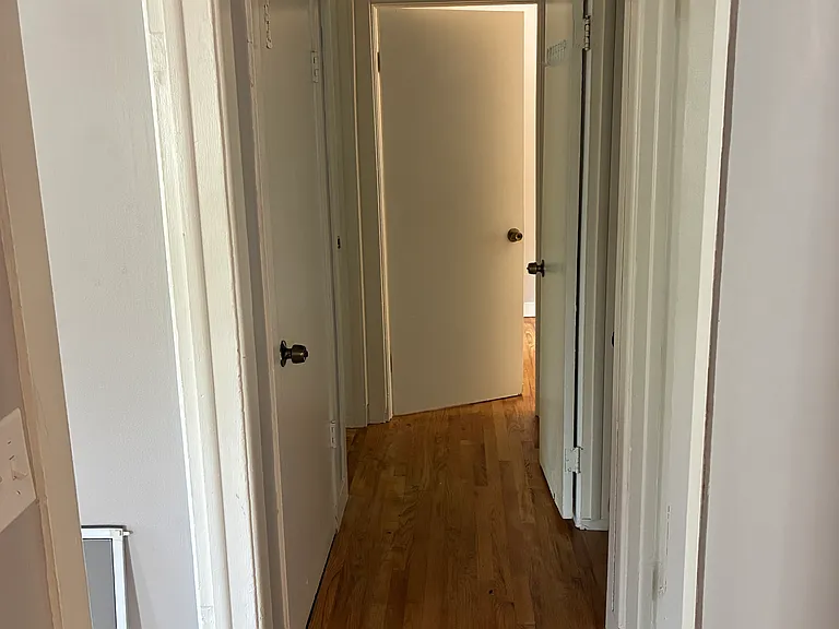 146 Aetna St #1 — Photo 4