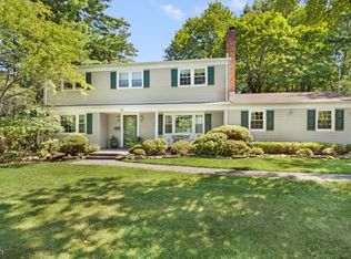 33 Maple Ave, Mendham, NJ 07945