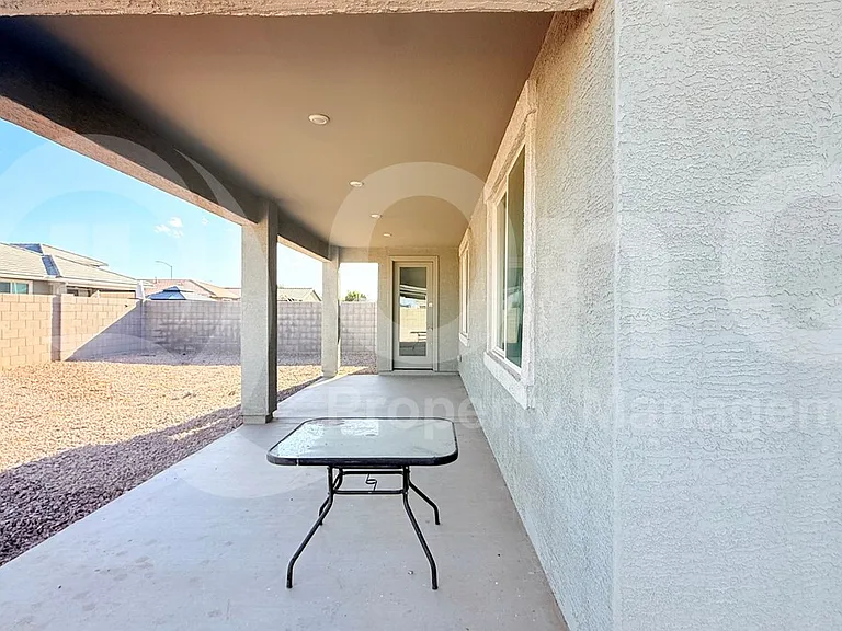 2039 E Piedmont Pl — Photo 2
