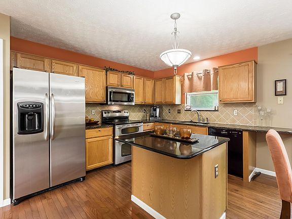5th image of 12391 Thoroughbred Dr