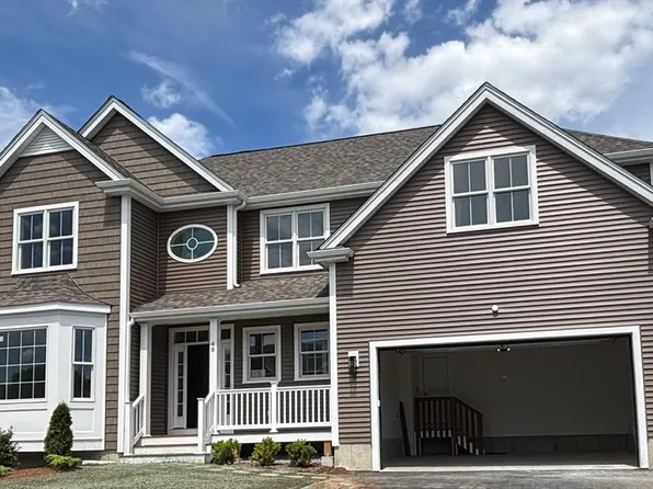 48 Titicut Ave #44, Bridgewater, MA 02324