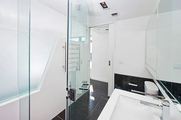 Rented by Keller Williams NYC | media 43