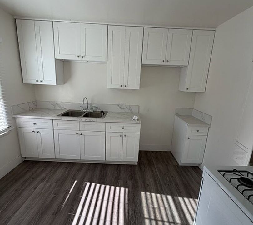 1st image of 409 E Harvard St APT 11