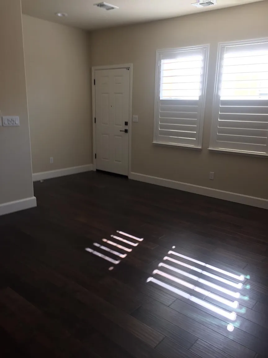 214 E Cara Ct photo 1