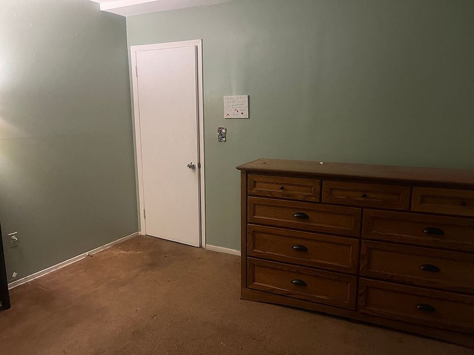 1st image of 15 Trimble St Floor 1
