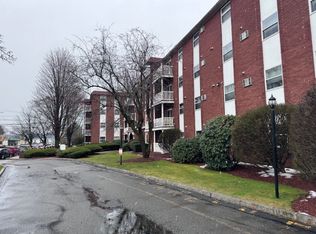 92 Devir St APT 402, Malden, MA 02148