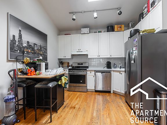 4th image of 1465 W Cortez St APT 3S