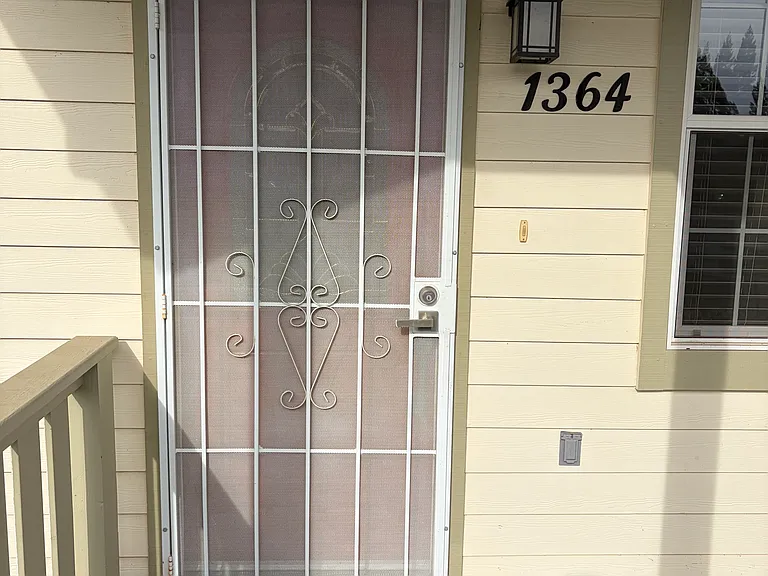 1364 Marjorie Ct — Photo 2