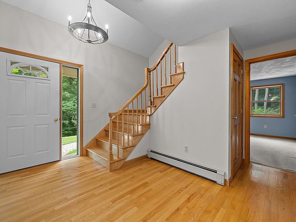 4th image of 75 Allen Rd